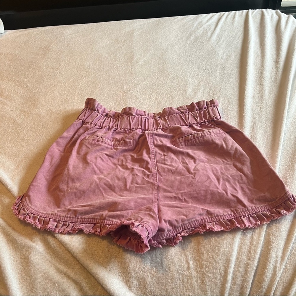 Pink high waisted TGLA ruffle shorts - Picture 2 of 9